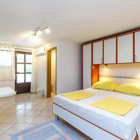 Holiday House Margeta * Kaštelir