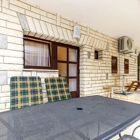 Holiday House Margeta * Kaštelir