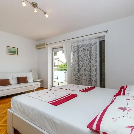 Holiday House Margeta