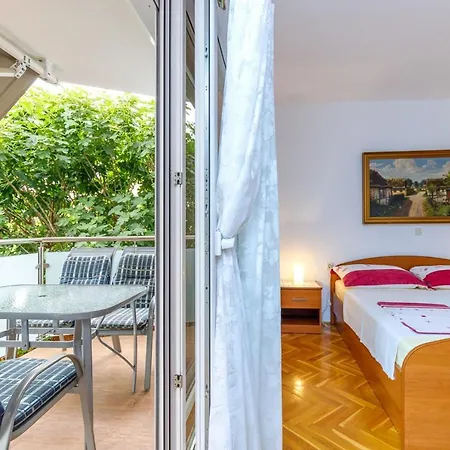 ゲストハウス Holiday House Margeta Kaštelir
