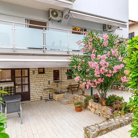 Holiday House Margeta * Kaštelir